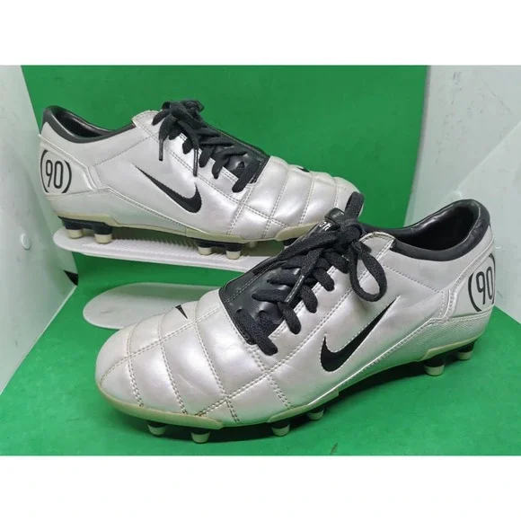 Nike Total 90 Air Zoom III Cleats Silver Black Size 10.5 Boots Soccer 308231-103
